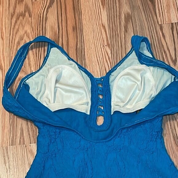 Vintage Textured Swimsuit, Turquoise, Deep-V, Small - Picture 6 of 7